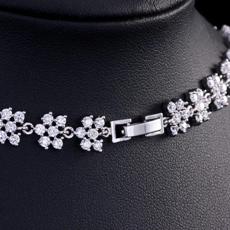 Гипоаллергенный свадебный комплект из ожерелья и серег из циркония 3А