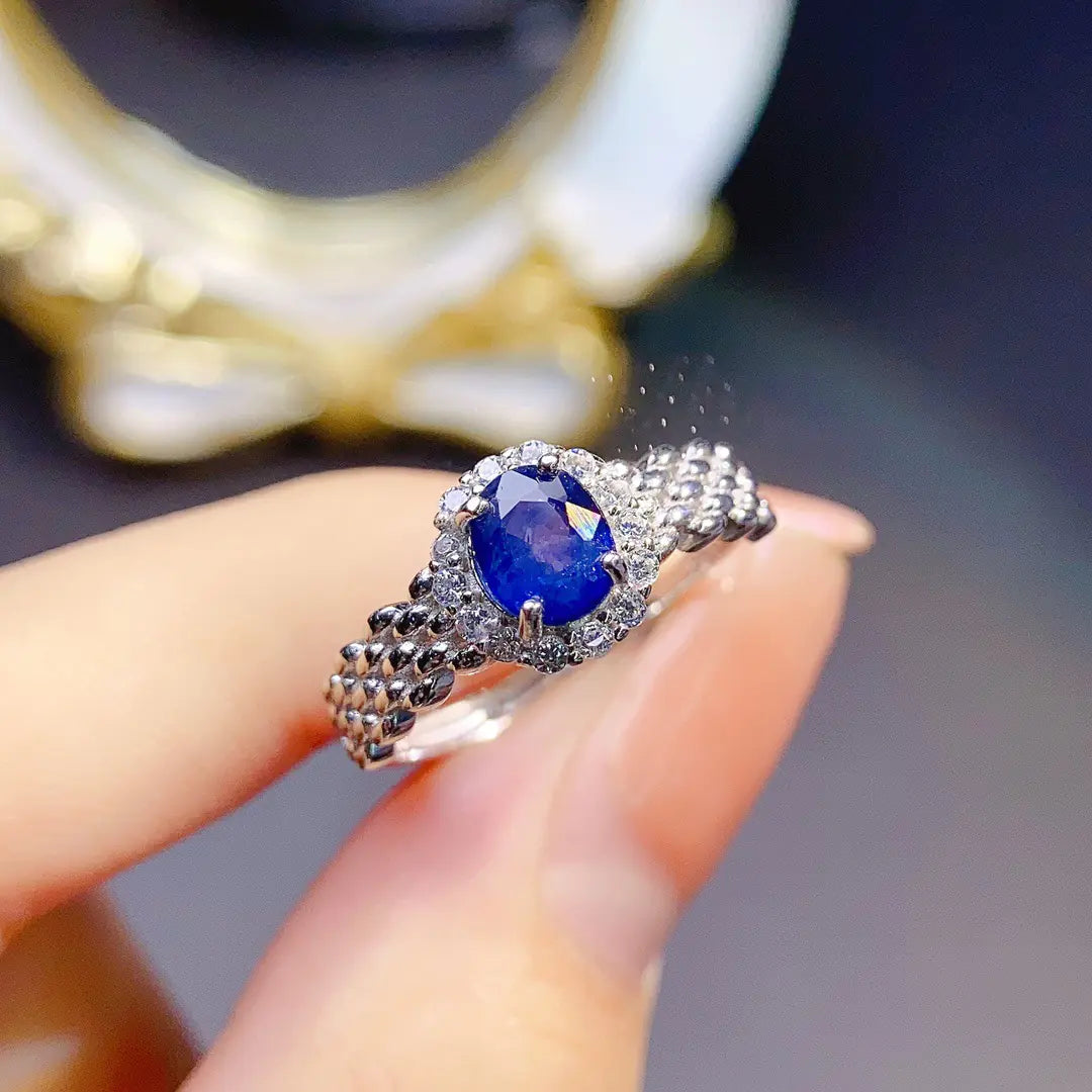 💙 Natural Sapphire Ring — Timeless Elegance with Sophisticated Sparkle