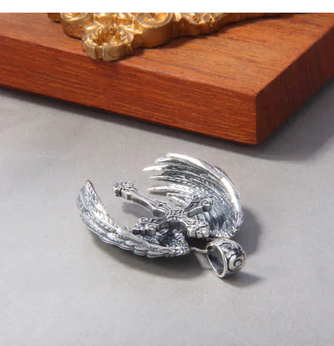 💎 Vintage Necklace with Angel Wings and Cross — Unisex (Men and Women)