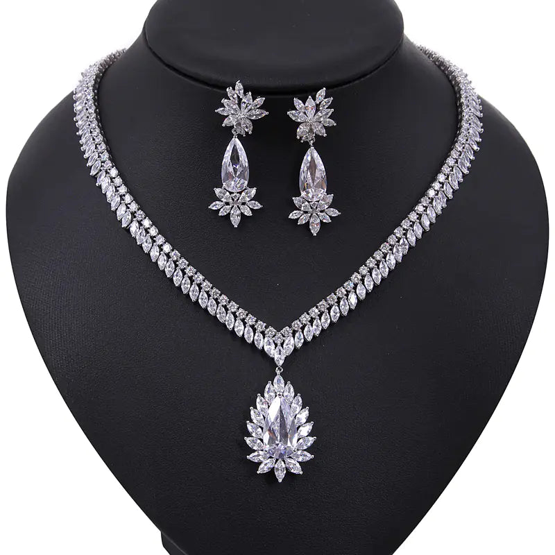 👰 Bridal Necklace and AAA Zirconia Earrings Set — Elegance and Sparkle for Your Big Day
