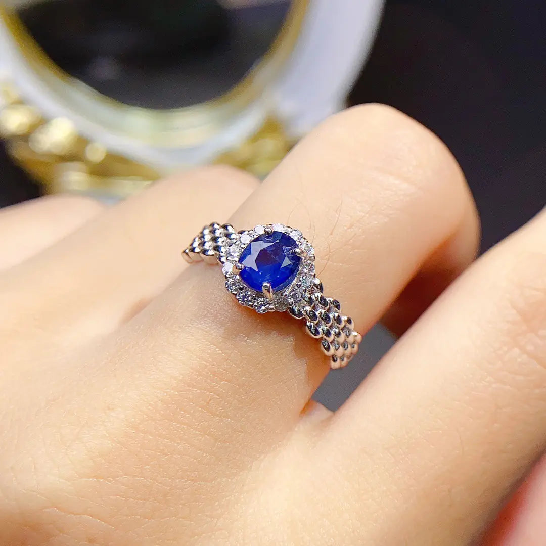 💙 Natural Sapphire Ring — Timeless Elegance with Sophisticated Sparkle